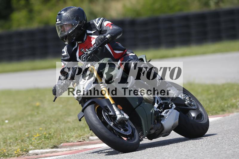 /27 12.06.2025 Ducati Schweiz Trackday Warmup  ADR/gruen-vert/28